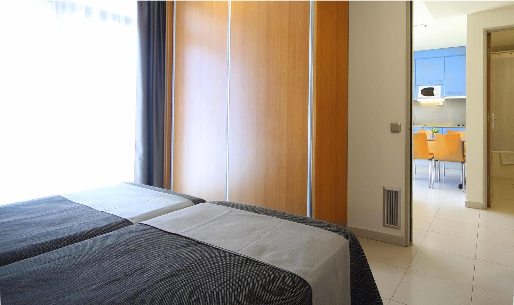 Aqua Hotel Nostre Mar Apartments Pineda de Mar Dış mekan fotoğraf