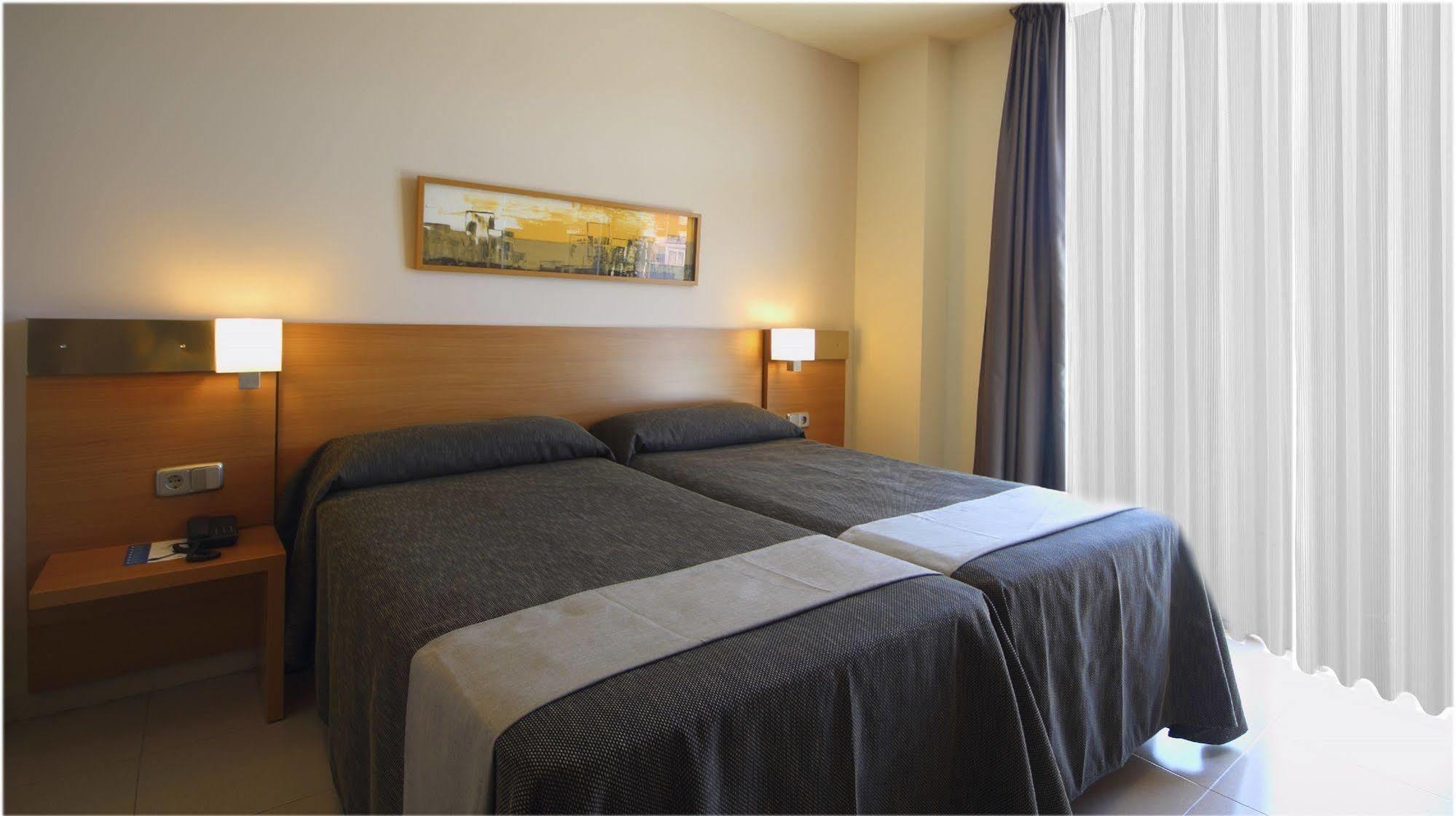 Aqua Hotel Nostre Mar Apartments Pineda de Mar Dış mekan fotoğraf
